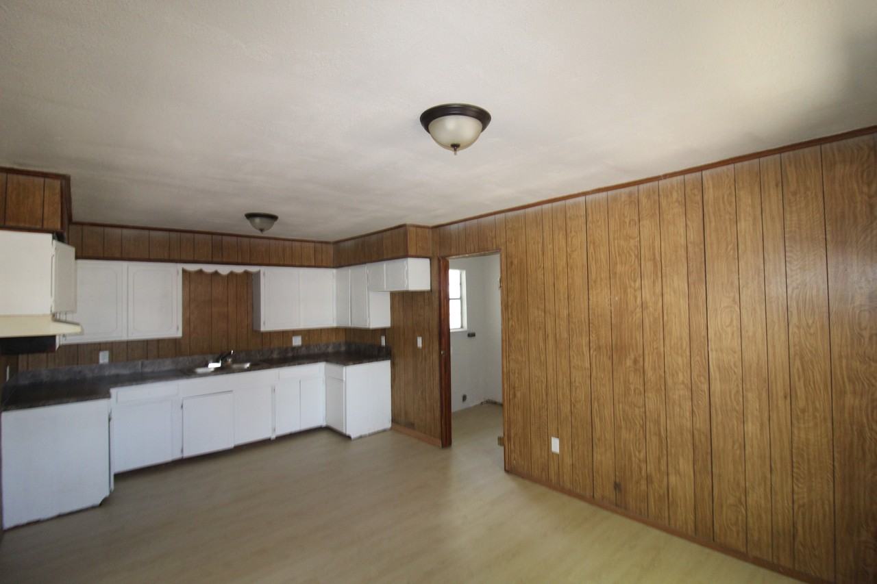 2010 Soliz St #1 - Photo 7 of 8