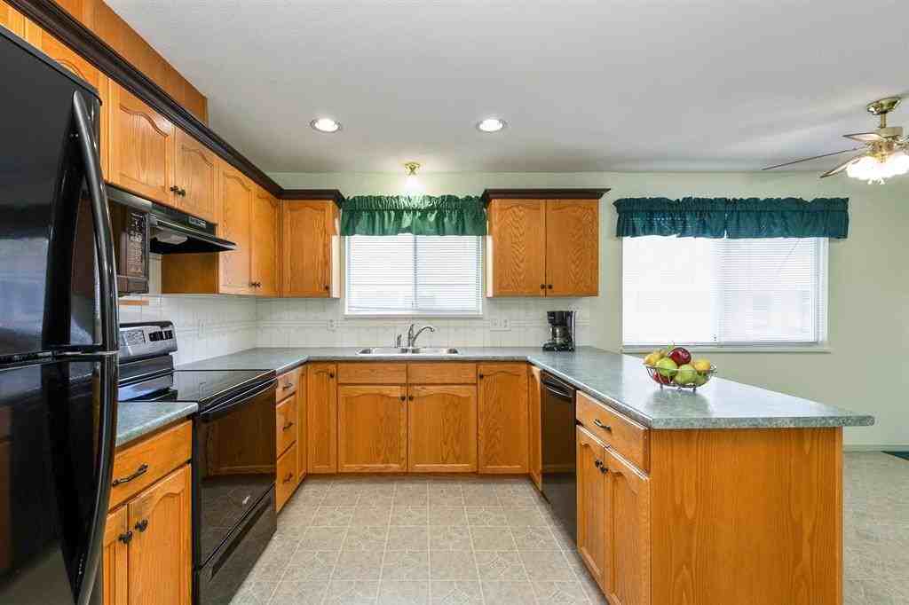 1378 Kenney Street - Photo 2 of 32