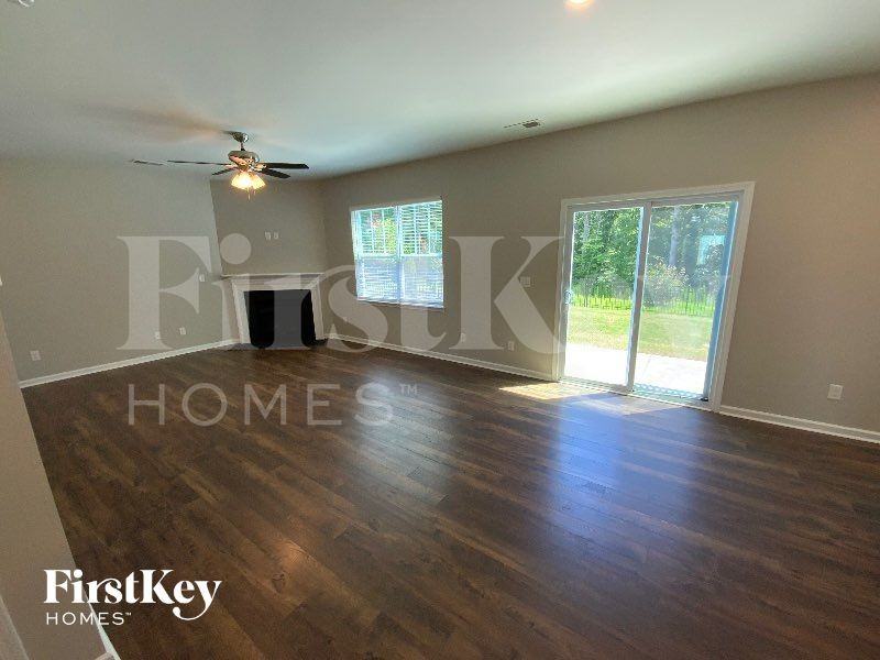 150 Scotsway Ct - Photo 2 of 10