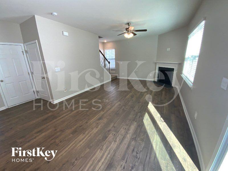 108 Kona Rd - Photo 2 of 10
