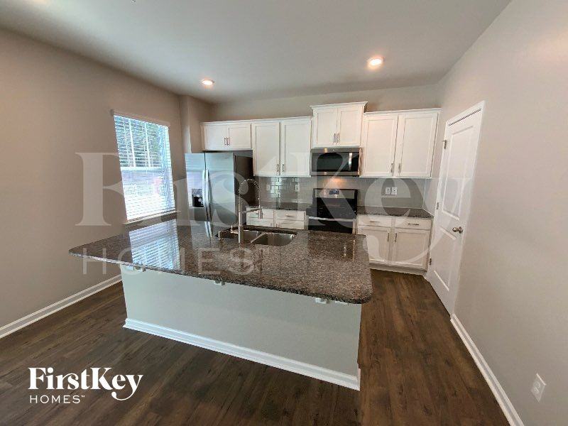 108 Kona Rd - Photo 4 of 10
