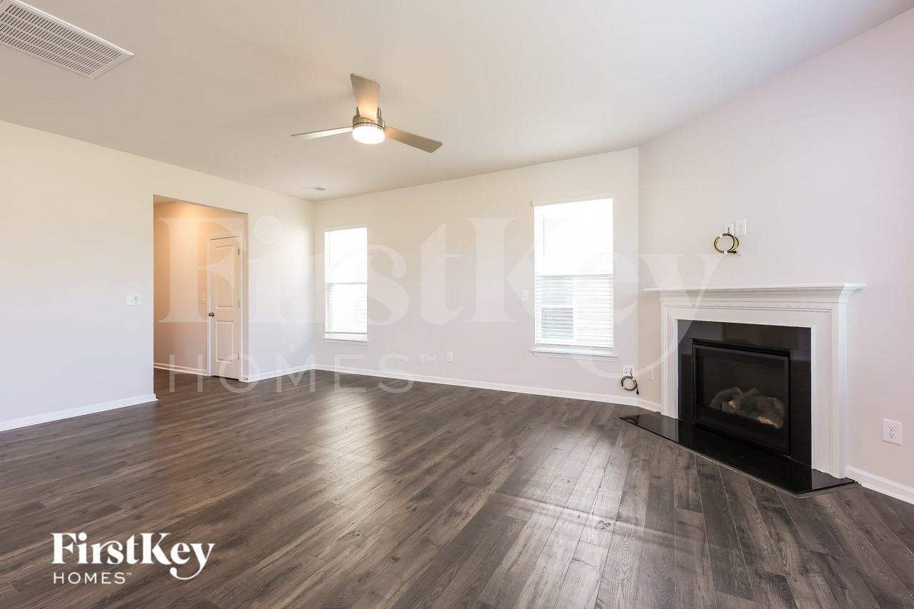 614 Goldburn Way - Photo 4 of 15