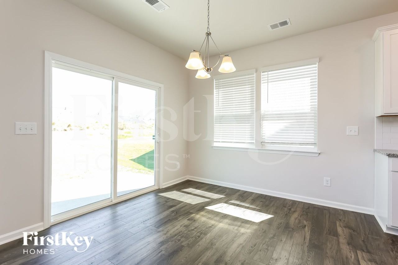 614 Goldburn Way - Photo 6 of 15