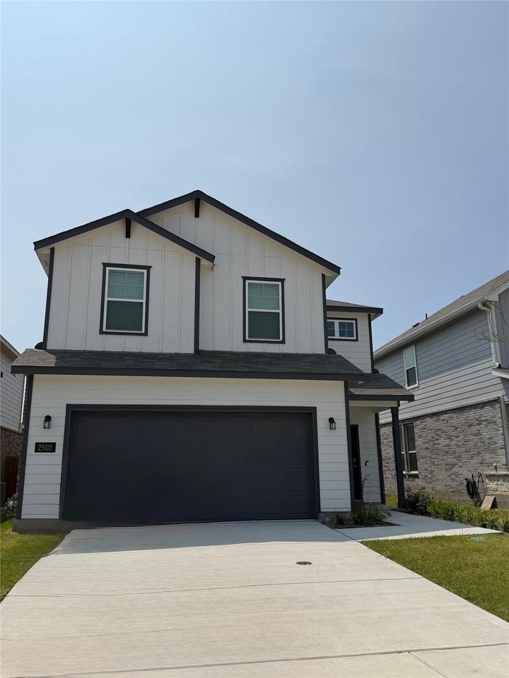 2502 Carlow Ln - Photo 2 of 11