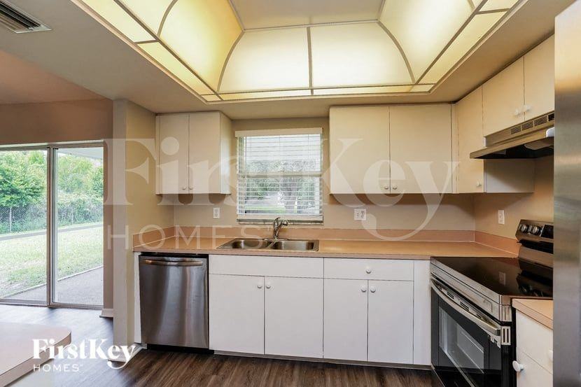 149 Se 18th St - Photo 7 of 16