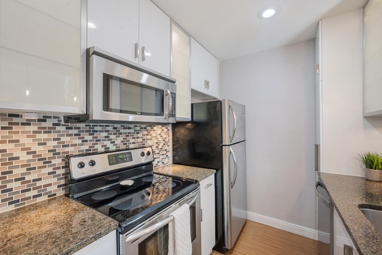 4211 Holland Ave - Photo 5 of 18