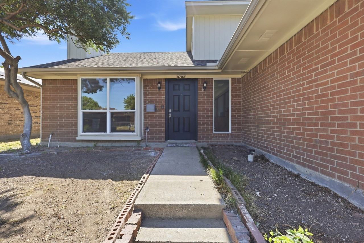 8782 Marilyn Dr - Photo 2 of 26
