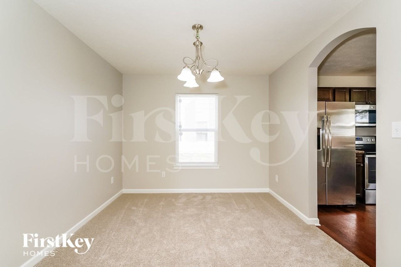 3421 Black Forest Ln - Photo 4 of 15