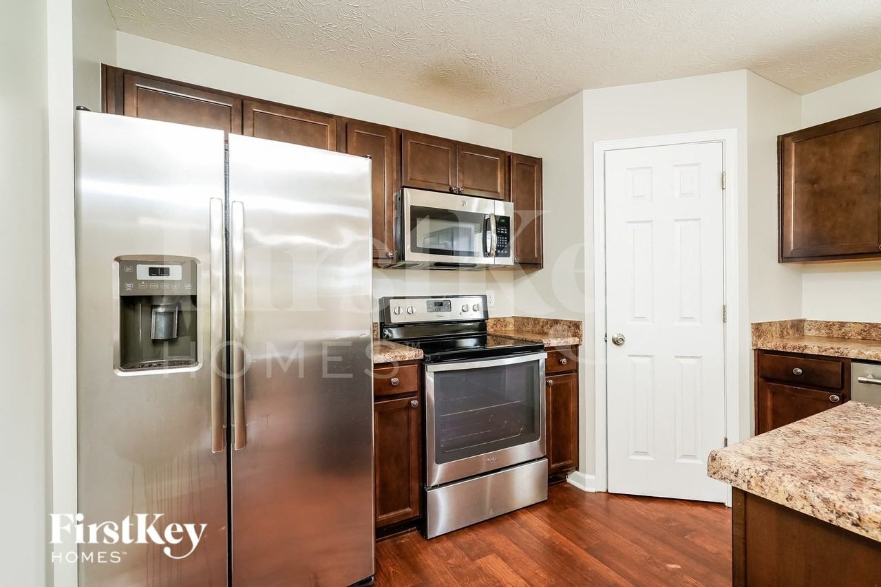 3421 Black Forest Ln - Photo 6 of 15