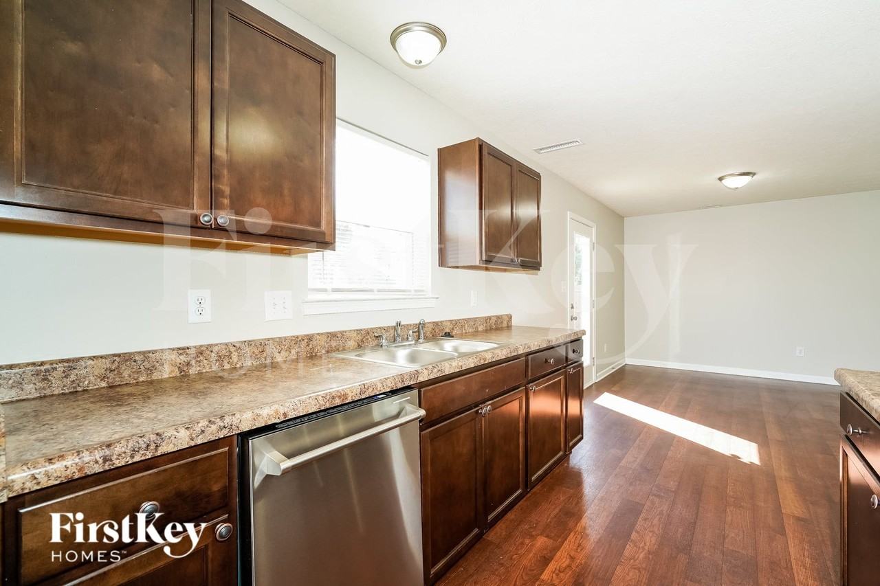 3421 Black Forest Ln - Photo 7 of 15