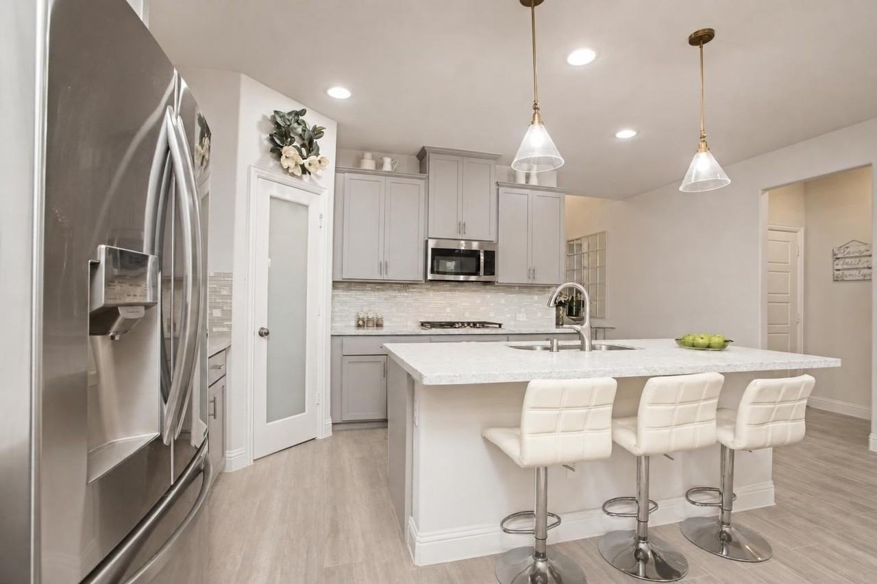 933 Slate Ln - Photo 7 of 17