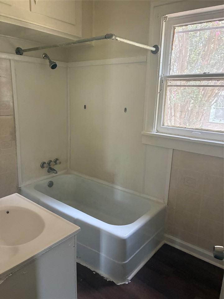 2660 Vivian St - Photo 3 of 4
