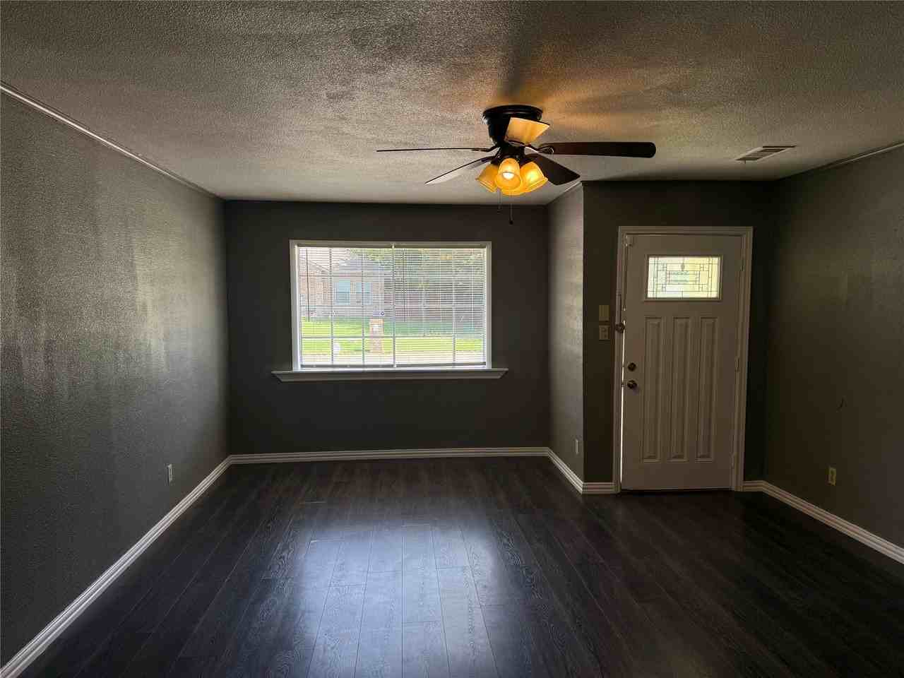 3505 Dalton St - Photo 3 of 11