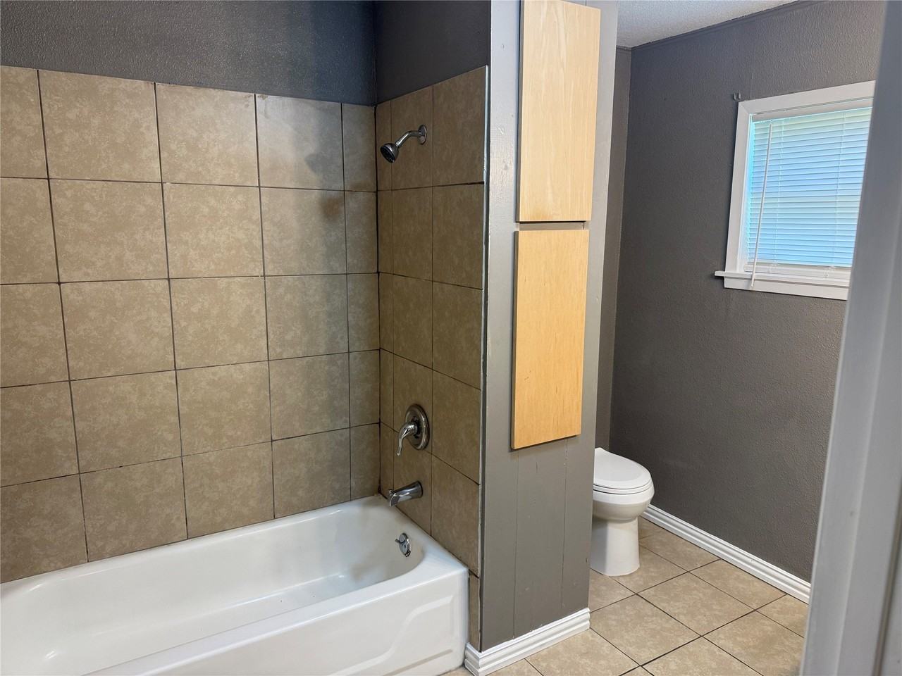 3505 Dalton St - Photo 6 of 11