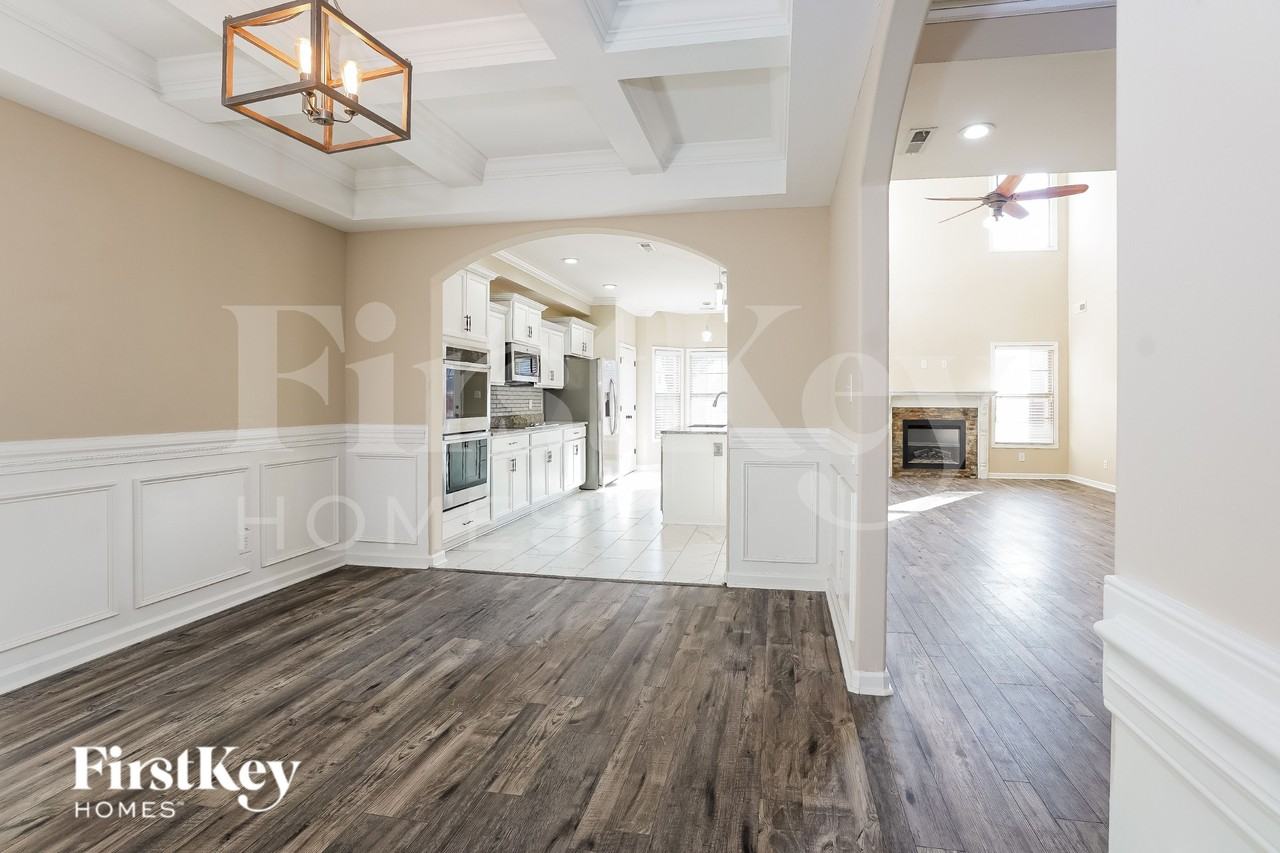 1532 Osage Ct - Photo 3 of 16