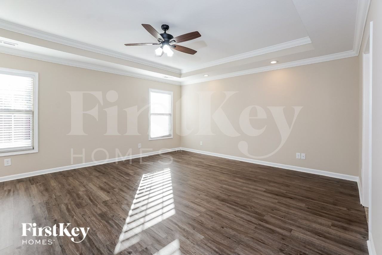 1532 Osage Ct - Photo 5 of 16
