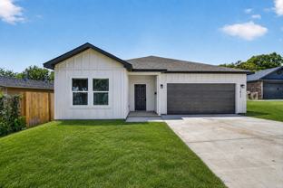 2817 Clinton Ave - Photo 1 of 1