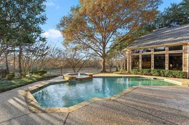 5327 Willow Wood Ln - Photo 4 of 36