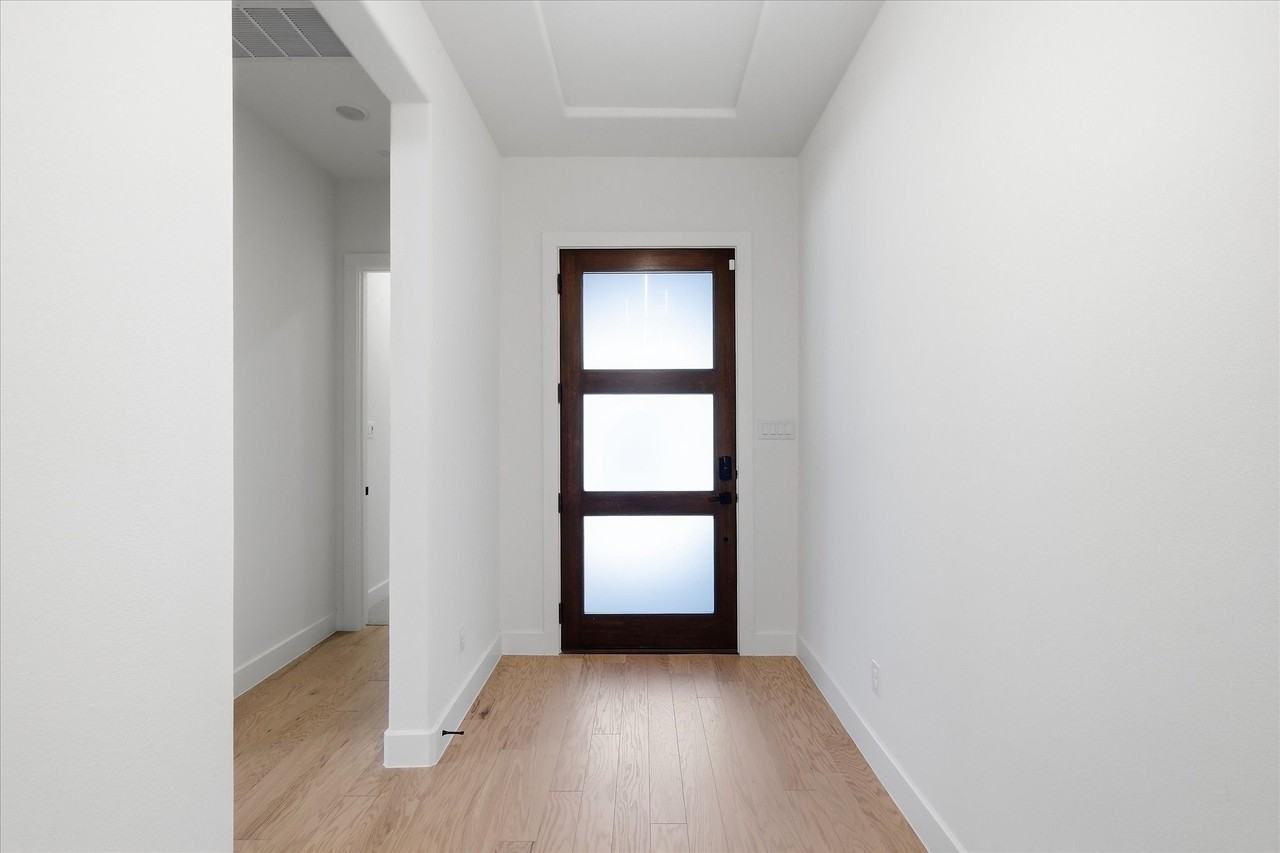 320 Telico Ct - Photo 5 of 28