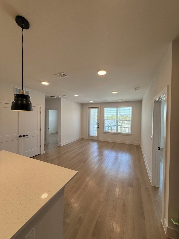 Fossil Vista Dr #222 - Photo 2 of 8