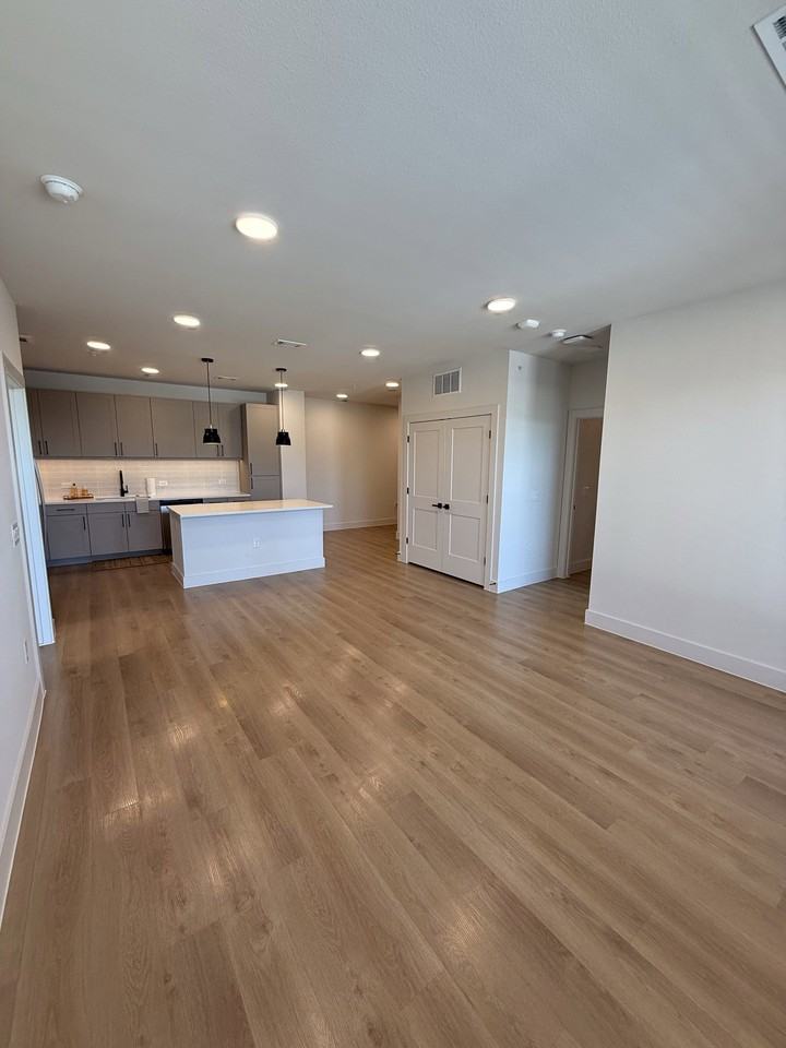 Fossil Vista Dr #222 - Photo 3 of 8