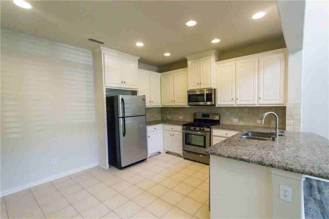 226 Alexandra Ave - Photo 4 of 31