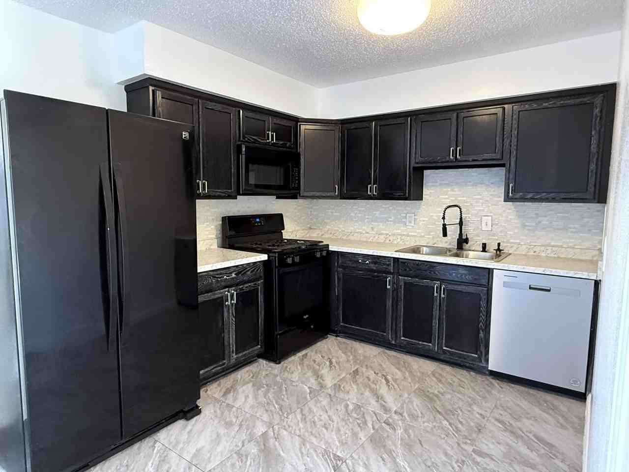 9825 Park Lane Ct - Photo 2 of 27