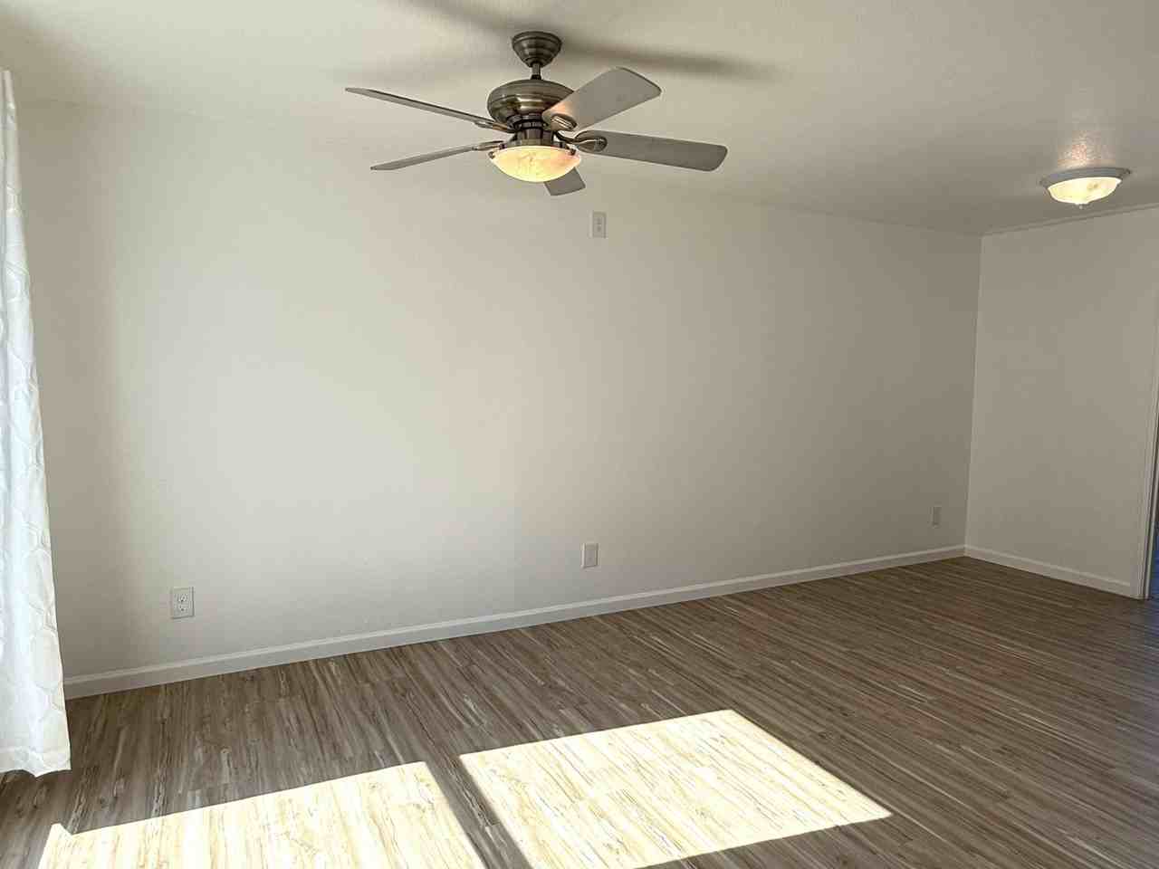 9825 Park Lane Ct - Photo 5 of 27