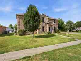 featured image of 2937 Jamestown Dr