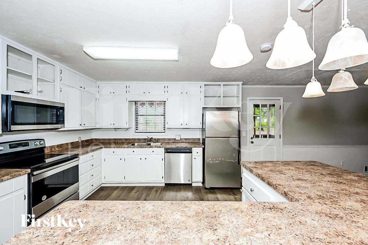 466 Birch Ln Se - Photo 6 of 15