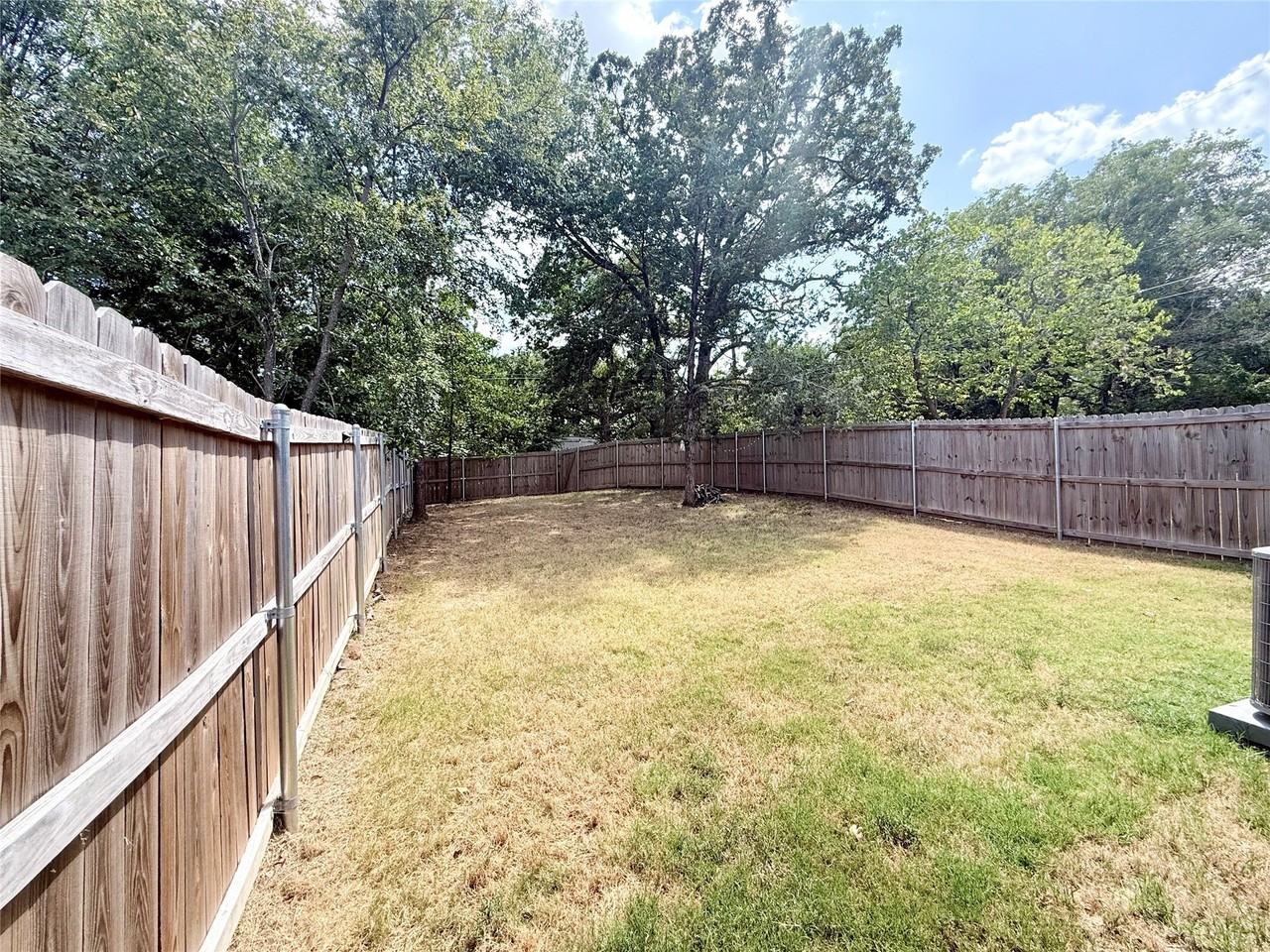 600 E Shepherd St - Photo 5 of 6