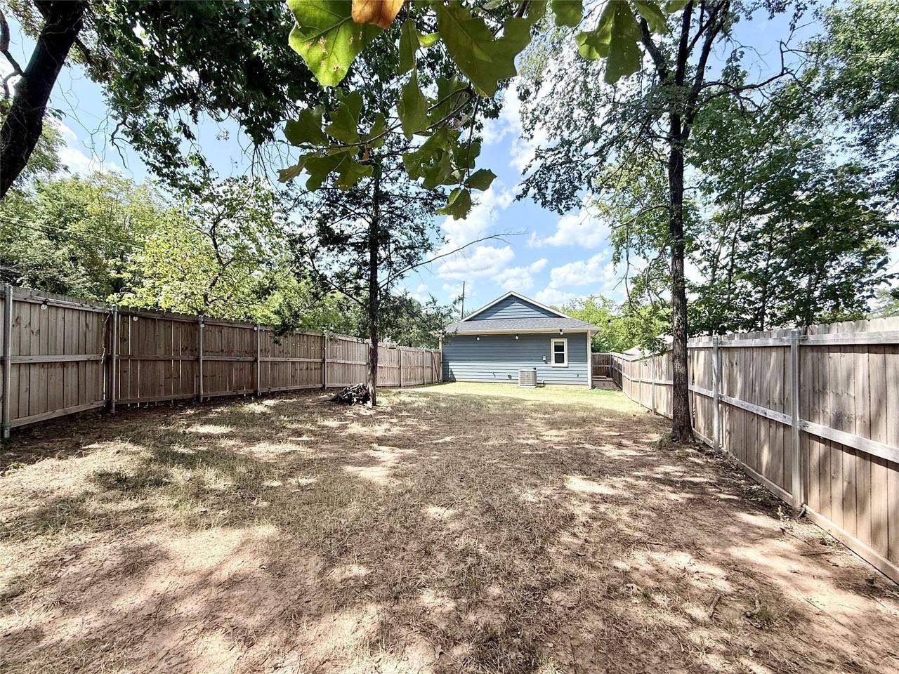 600 E Shepherd St - Photo 6 of 6