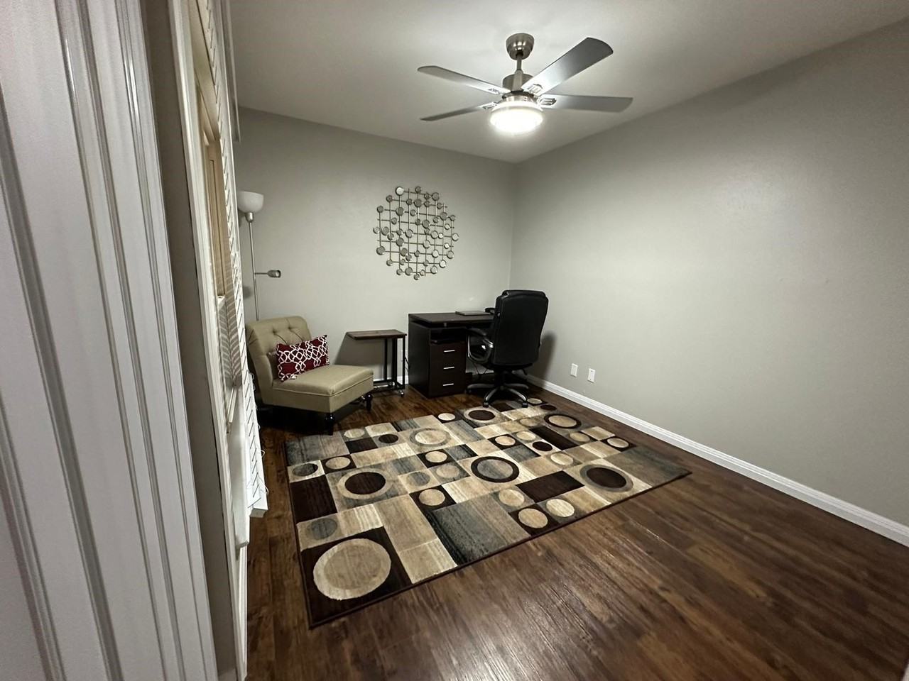1803 Redbud Cir - Photo 4 of 13