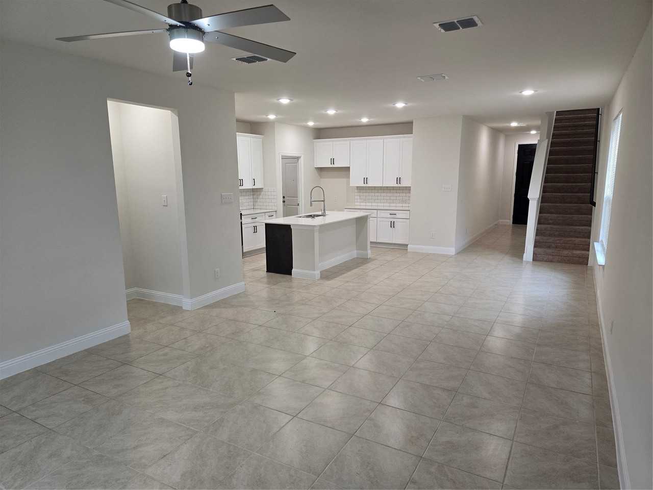 1805 Acosta Dr - Photo 5 of 33