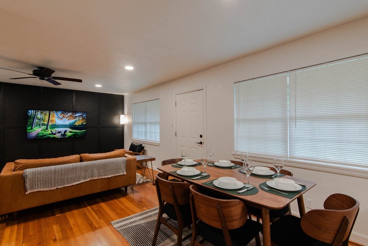 302 Circle Dr - Photo 4 of 11