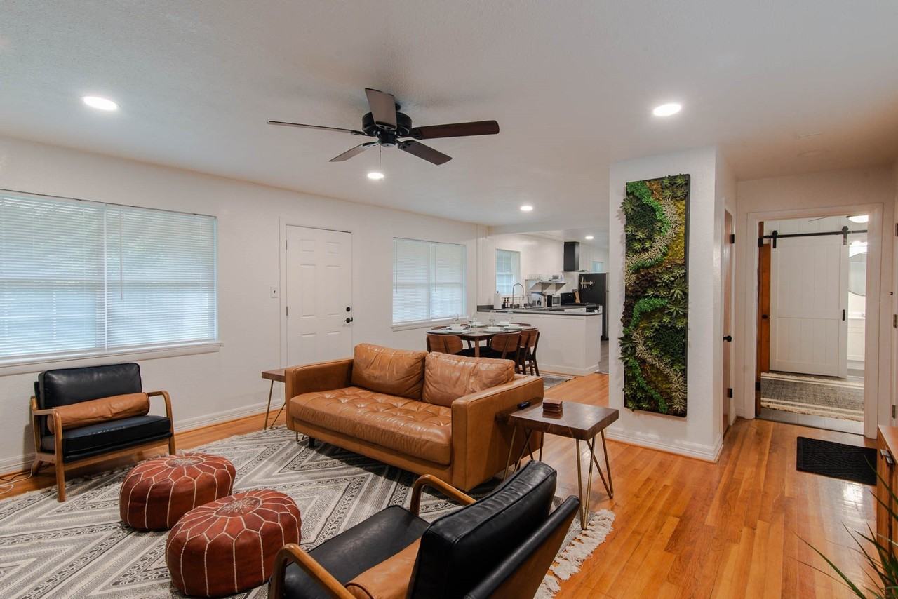 302 Circle Dr - Photo 5 of 11