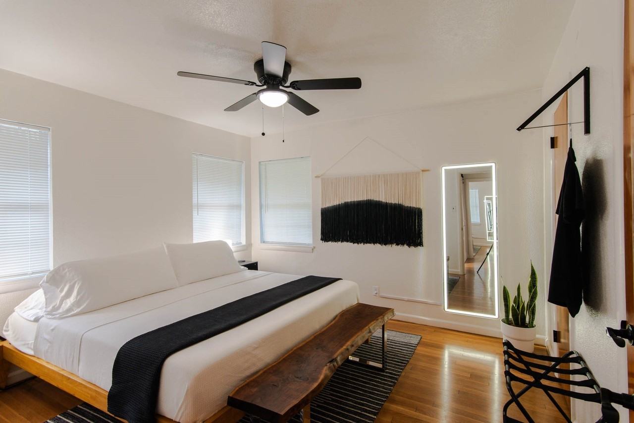 302 Circle Dr - Photo 6 of 11