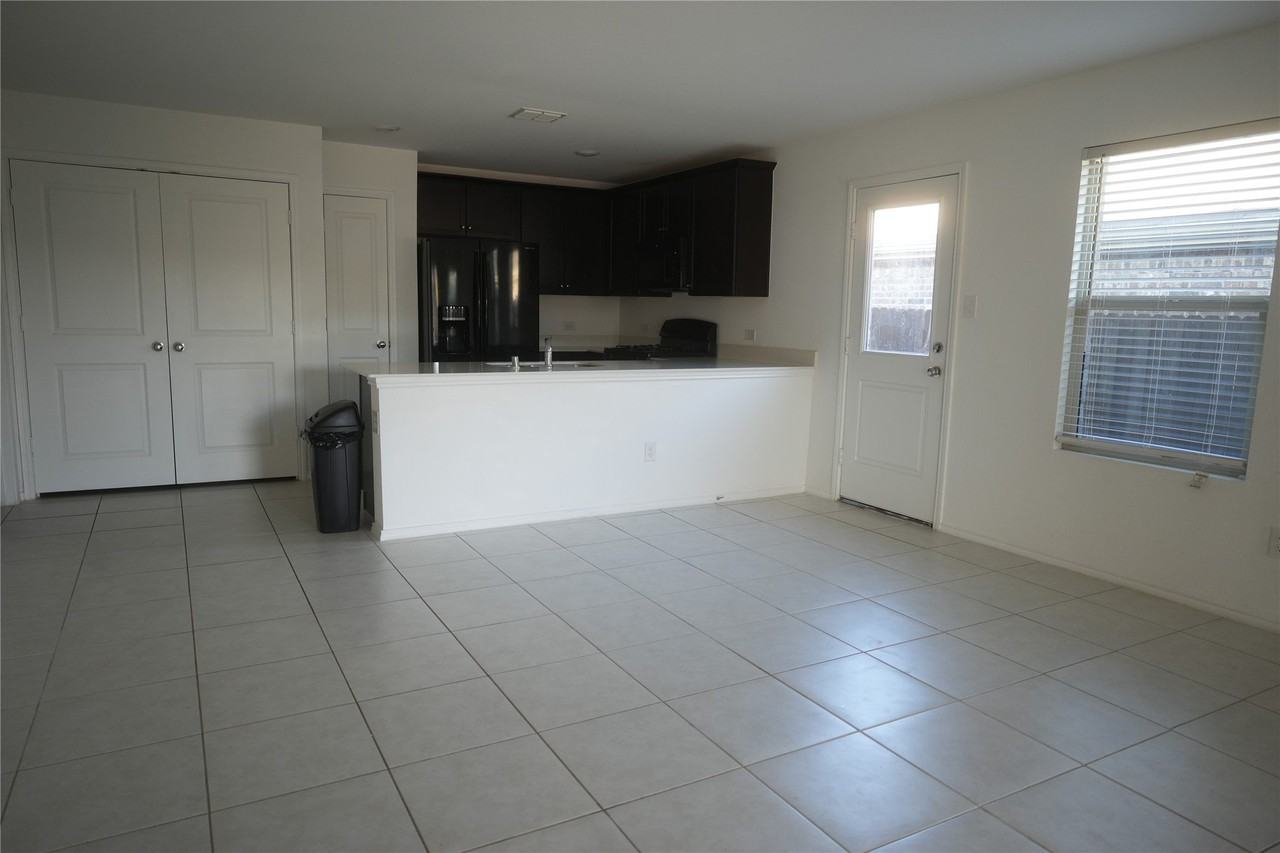 3480 Mildren Bnd - Photo 3 of 15