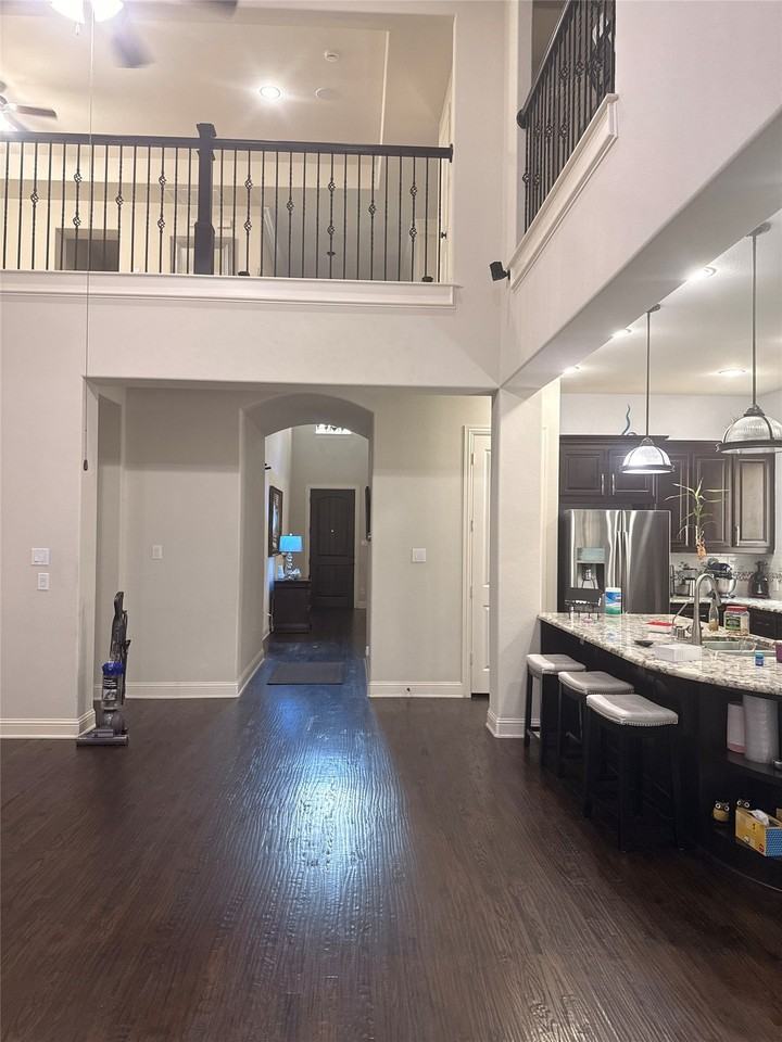 416 Vine St - Photo 5 of 11