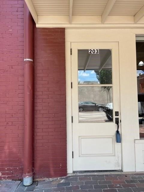 203 N Dallas St #203 - Photo 2 of 16