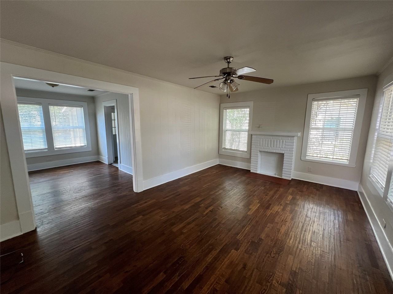 118 N Mckown Ave - Photo 2 of 12