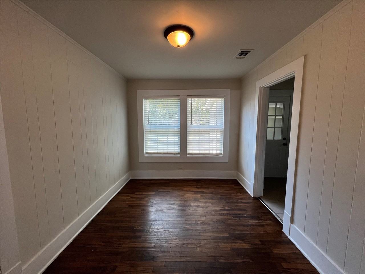 118 N Mckown Ave - Photo 3 of 12
