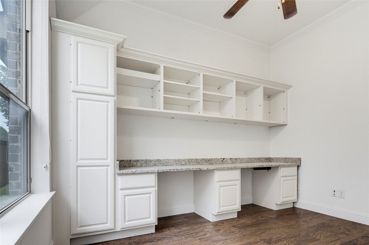 8272 Haltered Horse Ln - Photo 4 of 33