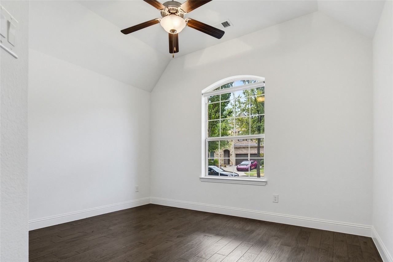 8272 Haltered Horse Ln - Photo 5 of 33