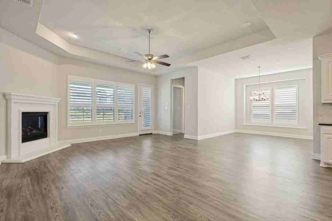 603 Warner Dr - Photo 3 of 12