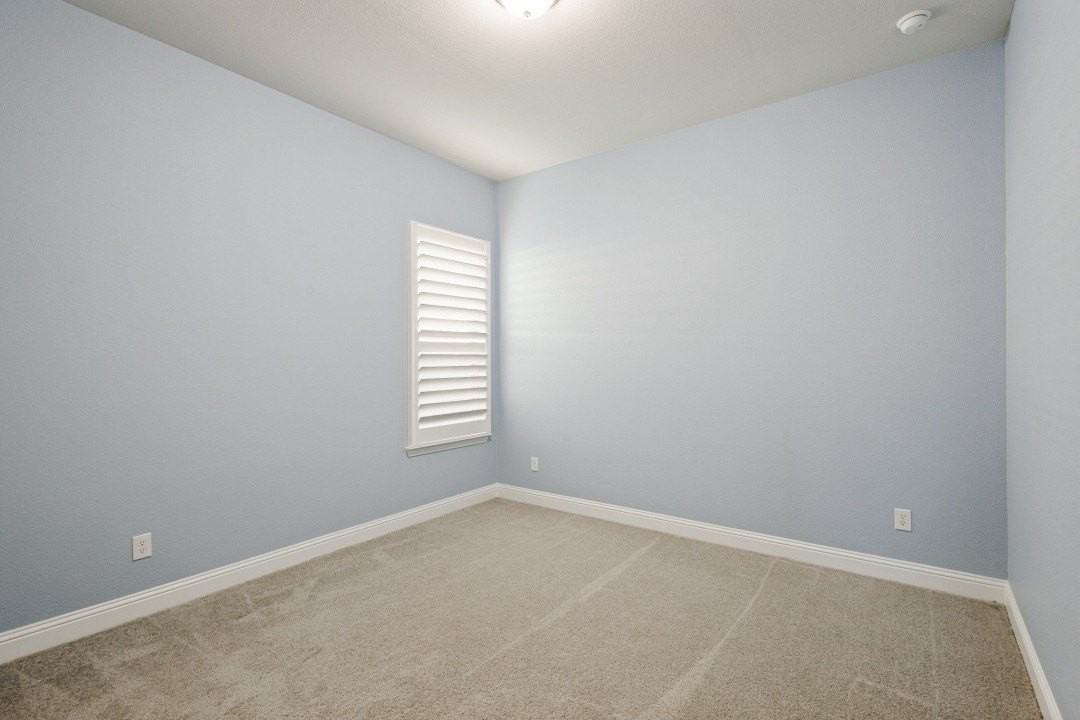 603 Warner Dr - Photo 7 of 12