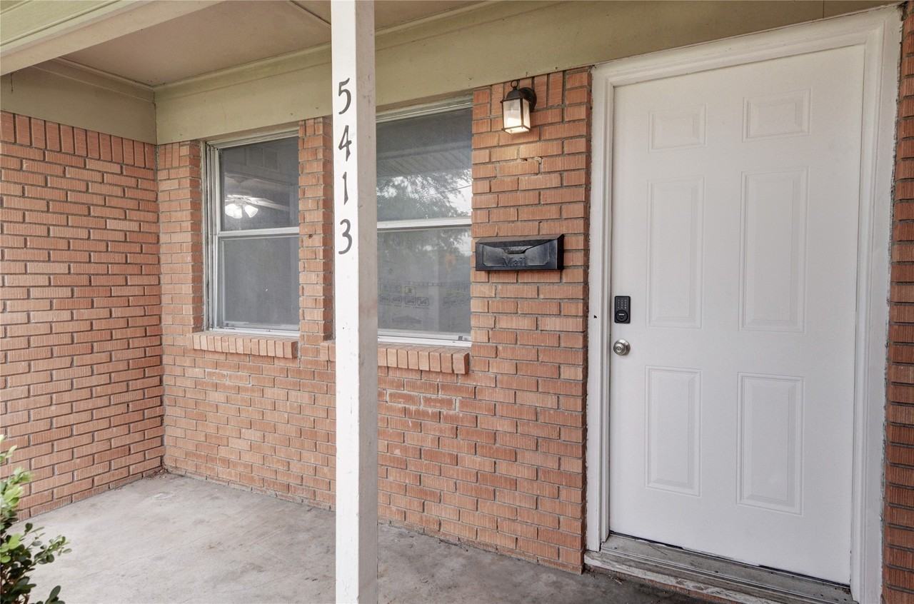 5413 Wedgwood Dr - Photo 3 of 20