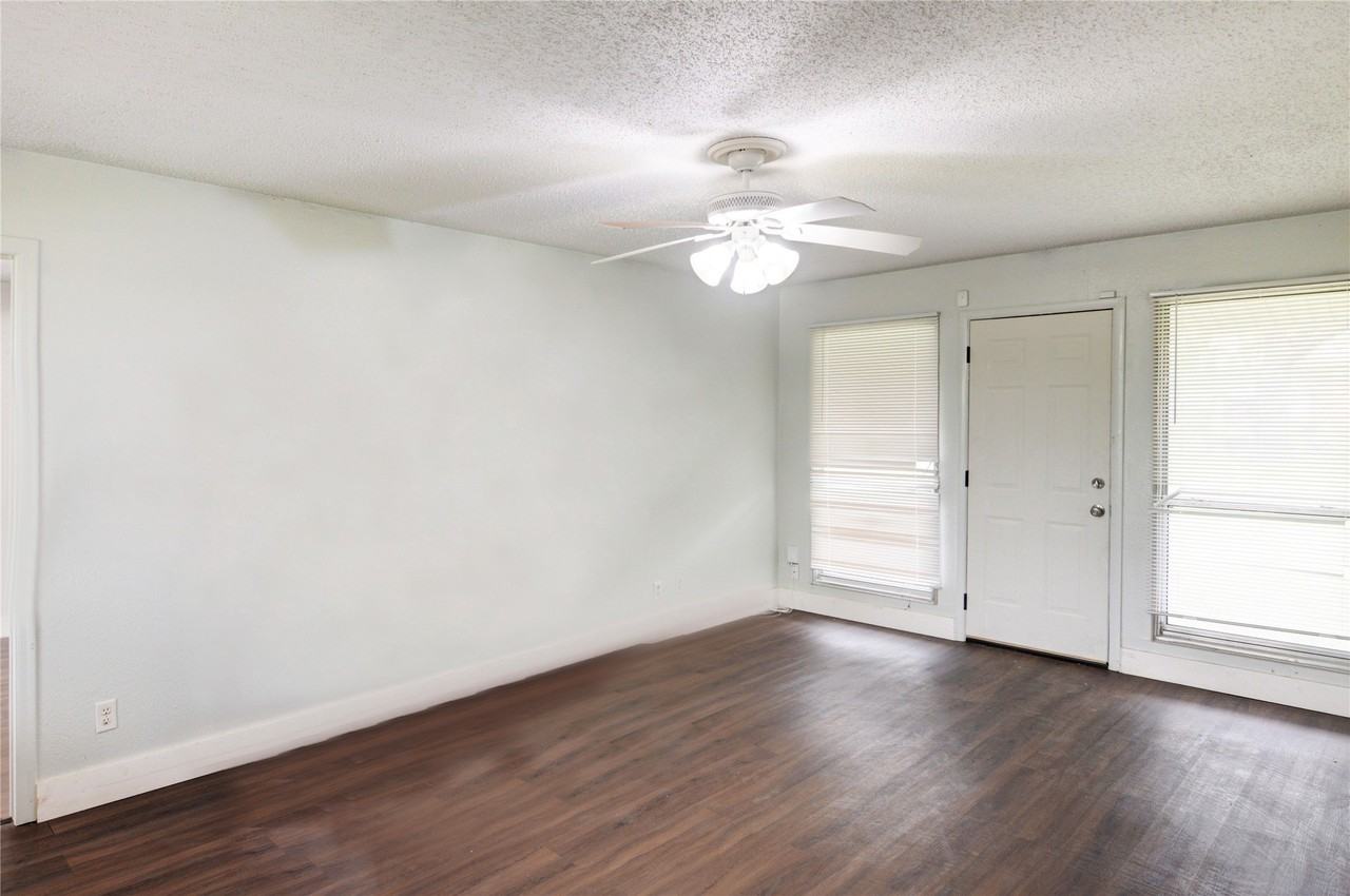 5413 Wedgwood Dr - Photo 5 of 20