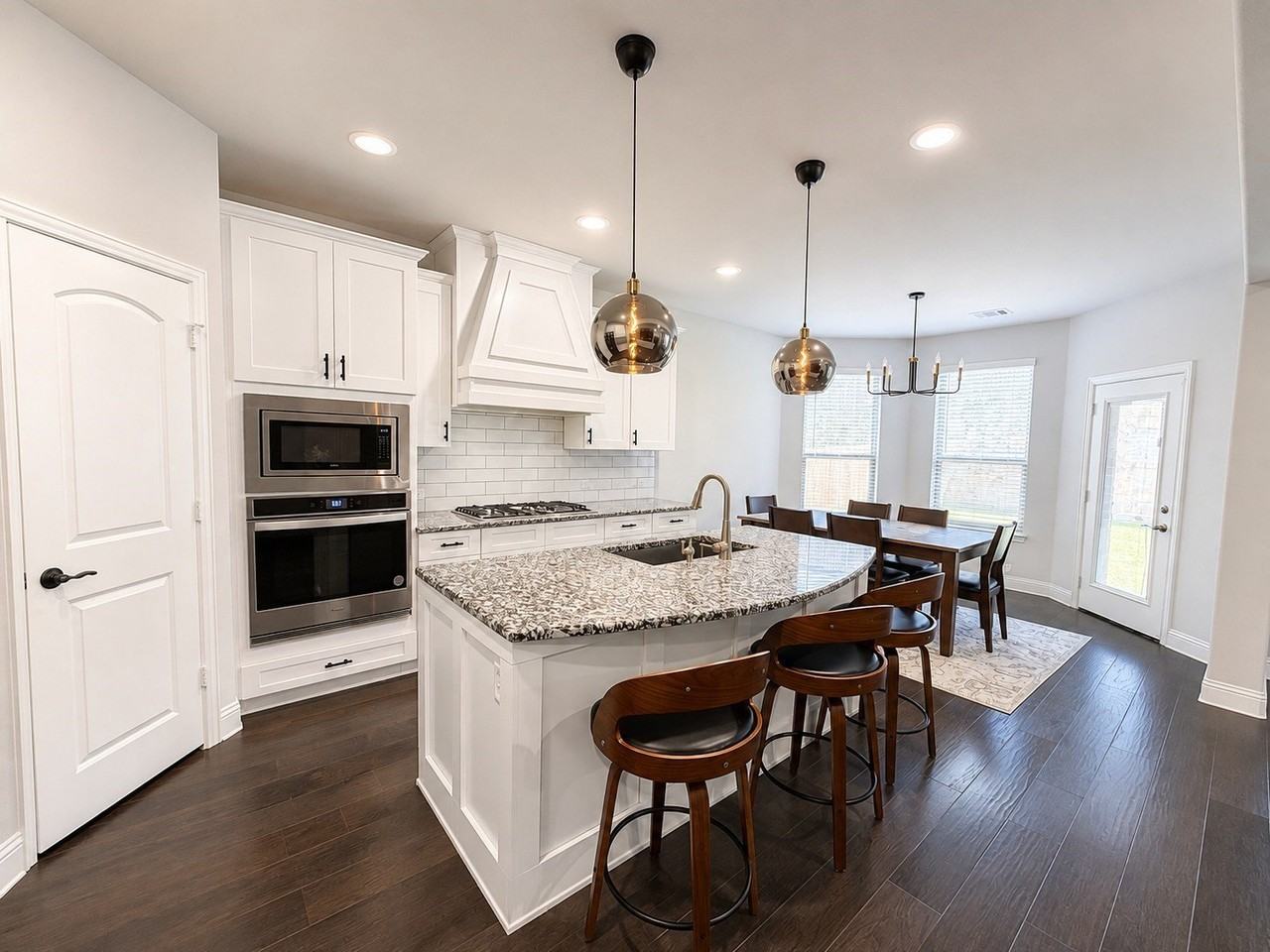 4852 Purlieu Dr - Photo 2 of 16