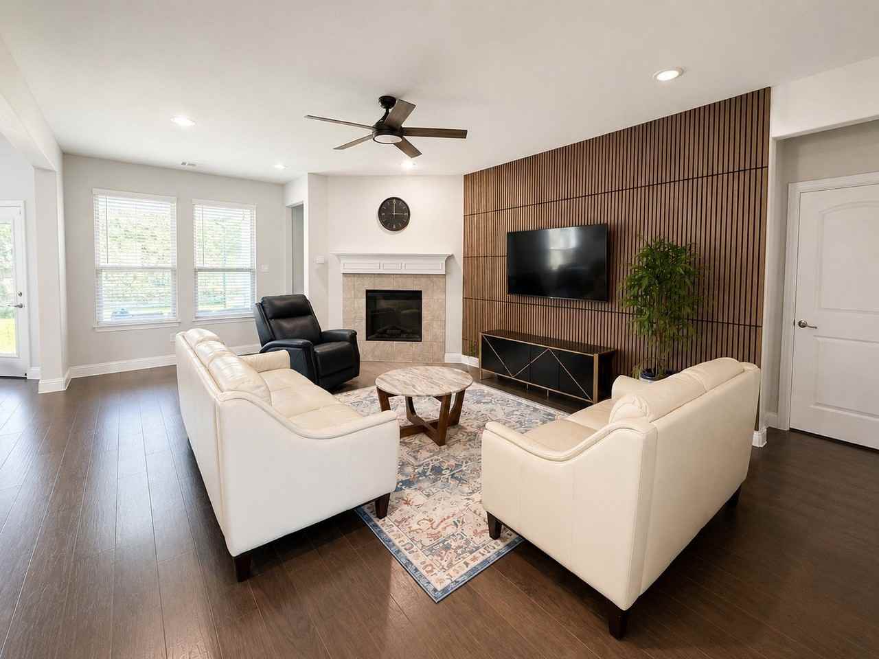 4852 Purlieu Dr - Photo 3 of 16